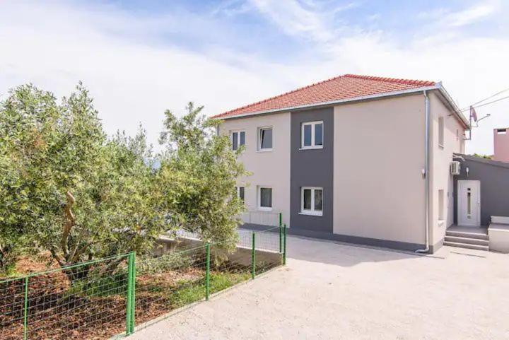 Vila Rozarija Trogir Bagian luar foto