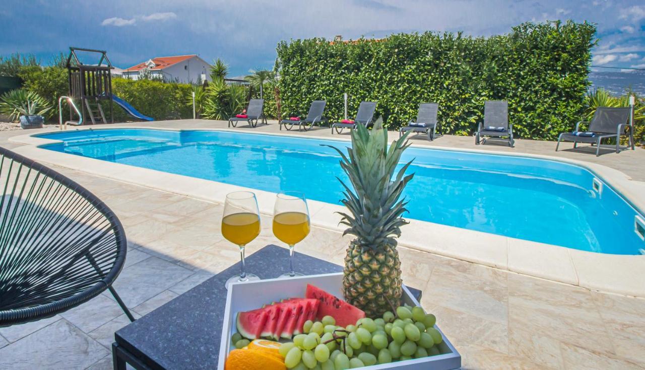 Vila Rozarija Trogir Bagian luar foto