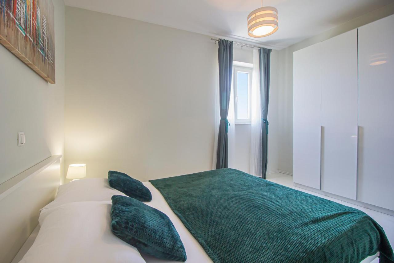 Vila Rozarija Trogir Bagian luar foto
