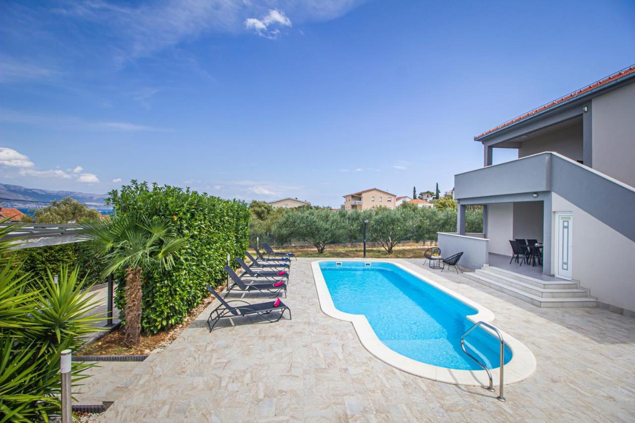 Vila Rozarija Trogir Bagian luar foto
